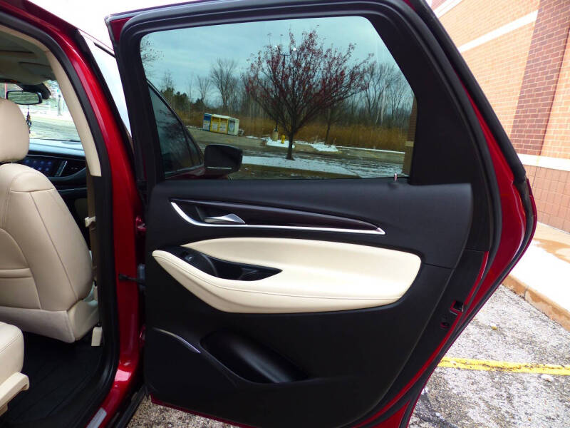 2023 Buick Enclave Essence