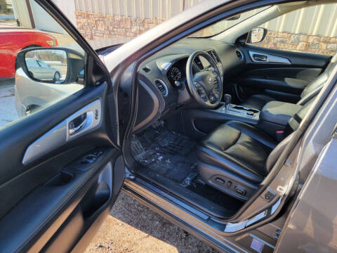 2019 Nissan Pathfinder SL