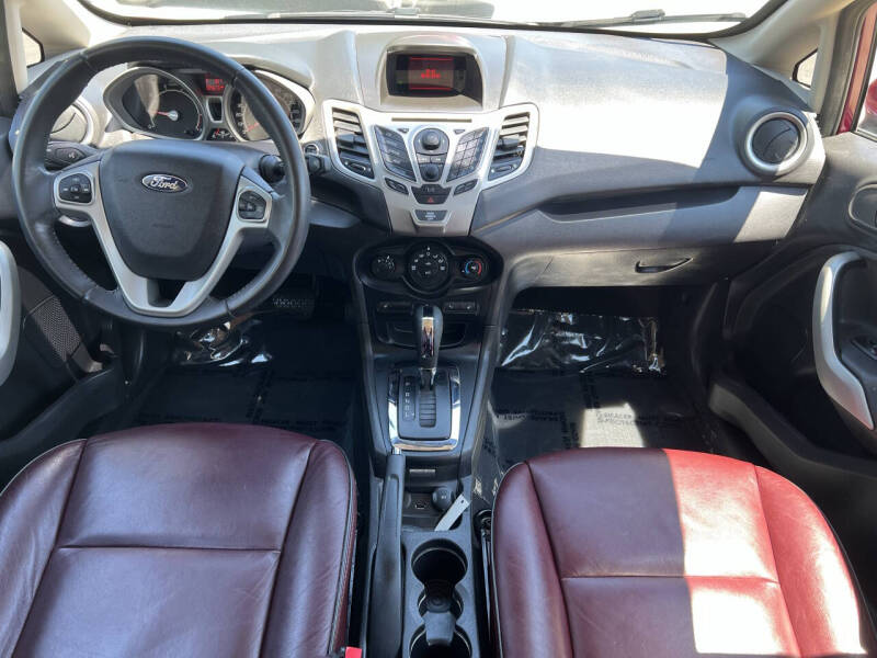 2011 Ford Fiesta SES