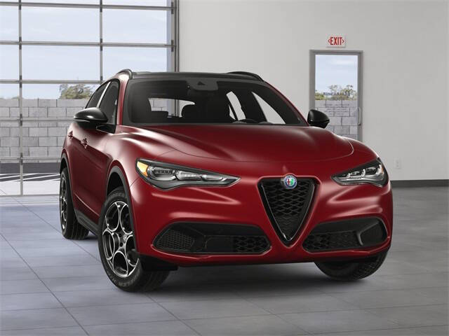 2025 Alfa Romeo Stelvio Intensa