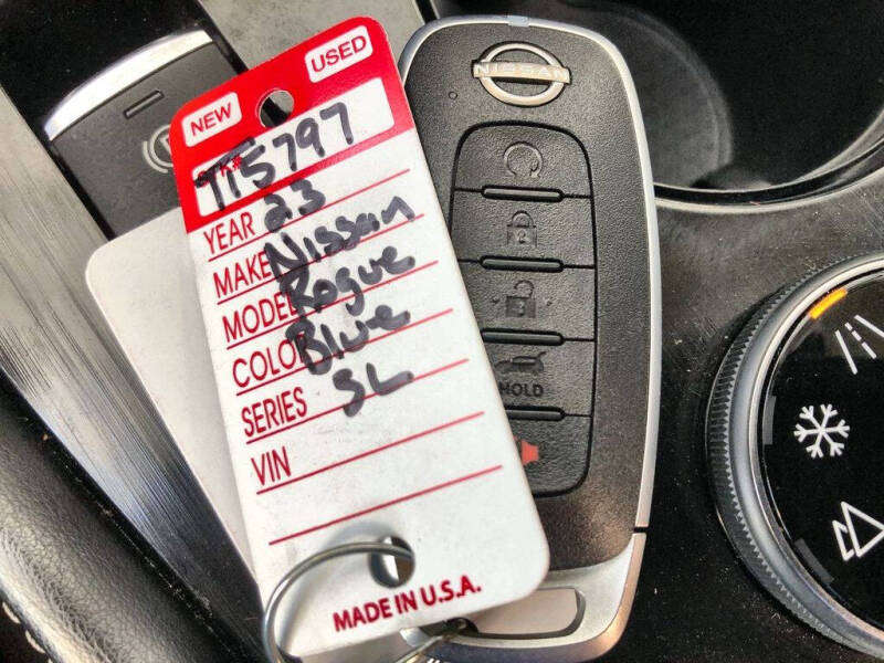 2023 Nissan Rogue SL