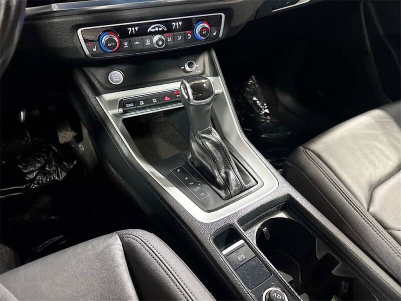 2020 Audi Q3 quattro S line Premium 45 TFSI