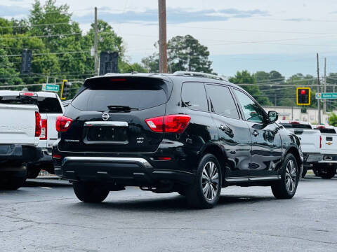2018 Nissan Pathfinder SV