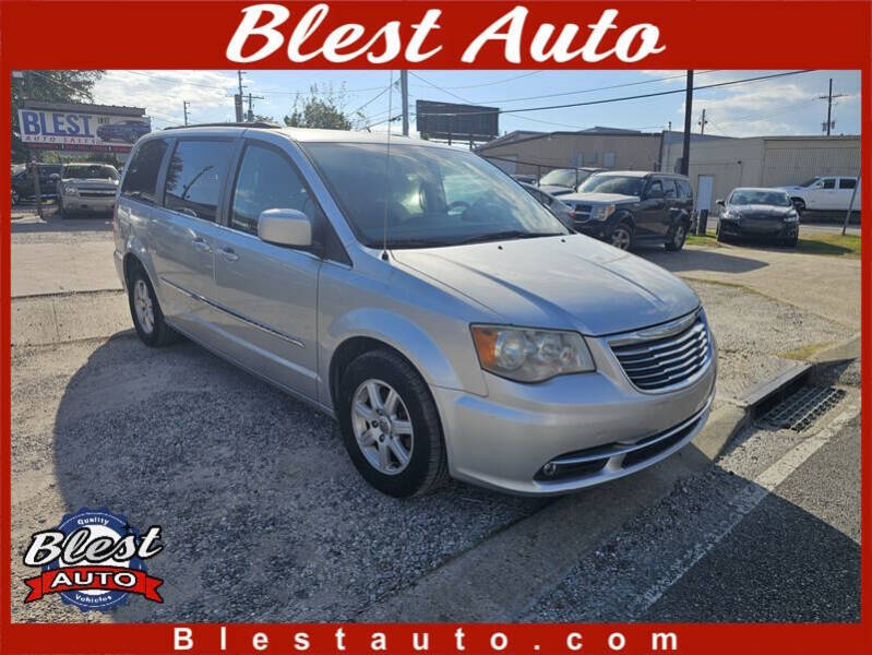 2012 Chrysler Town and Country Touring