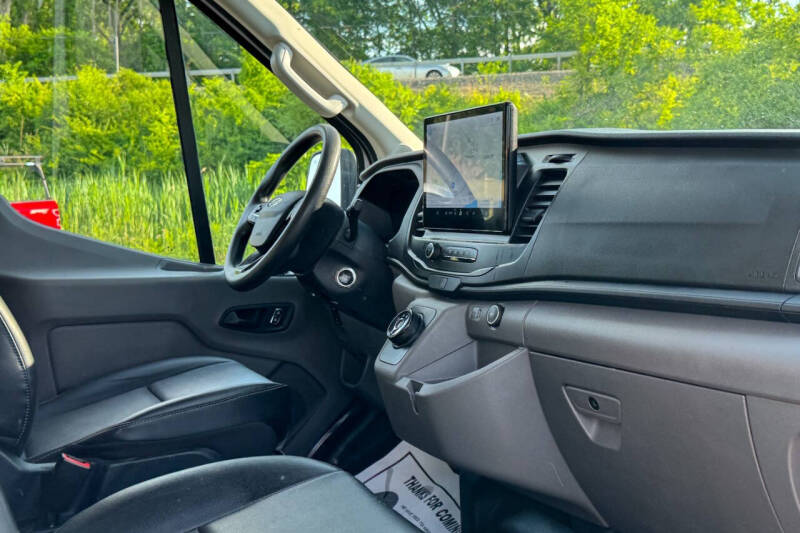 2022 Ford E-Transit 350
