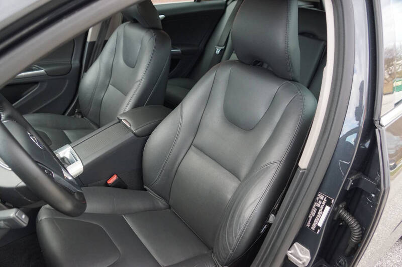 2016 Volvo V60 T5 Drive-E Premier