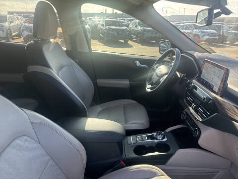 2020 Ford Escape Titanium