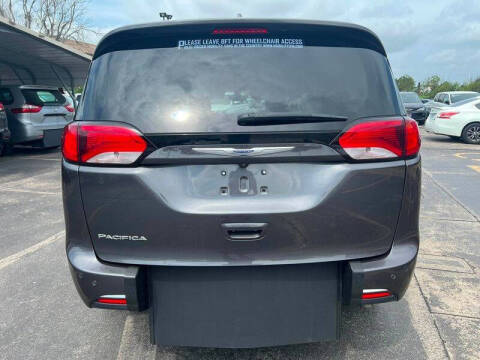 2019 Chrysler Pacifica Touring L