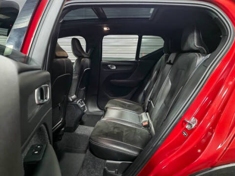 2020 Volvo XC40 T4 R-Design