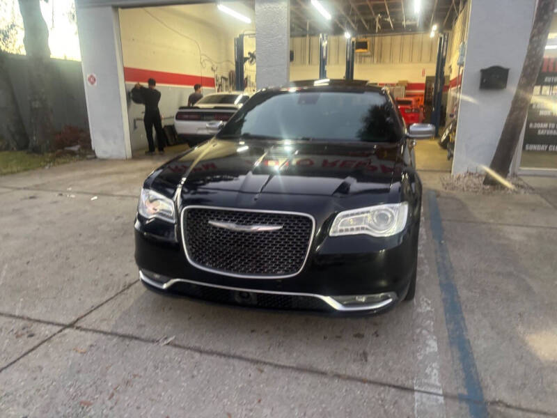 2018 Chrysler 300 C
