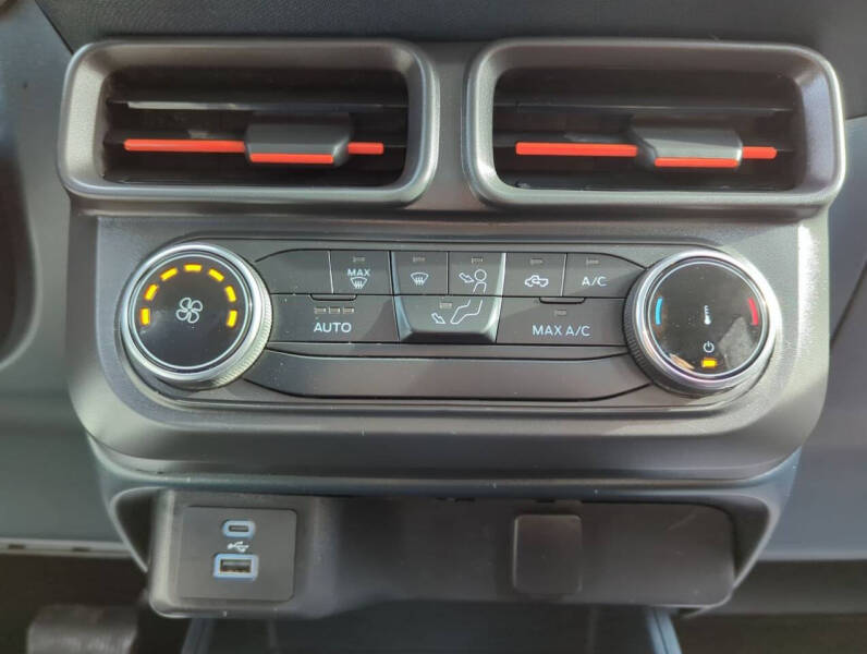 2023 Ford Maverick XLT