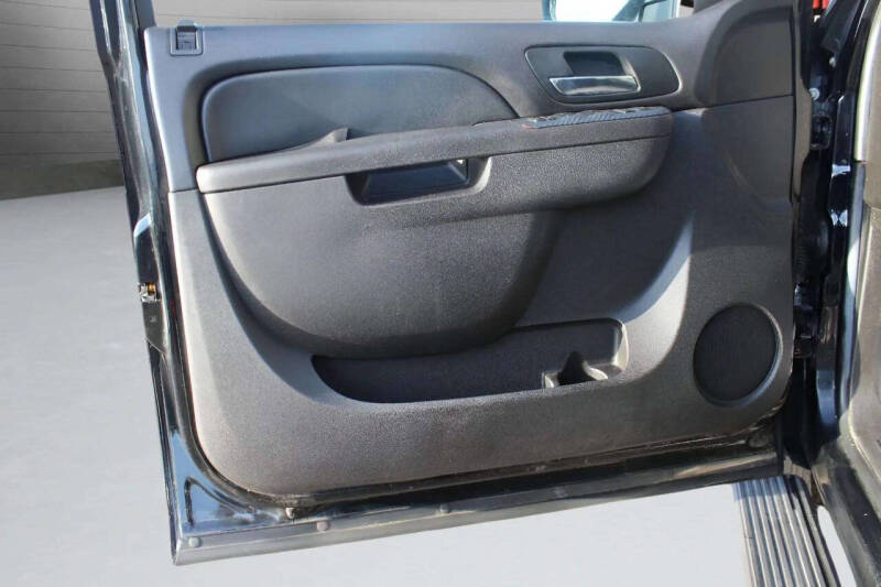 2011 Chevrolet Avalanche LS