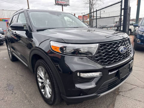 2023 Ford Explorer for sale at TOP SHELF AUTOMOTIVE in Newark NJ
