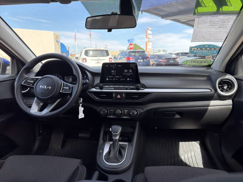 2022 Kia Forte FE