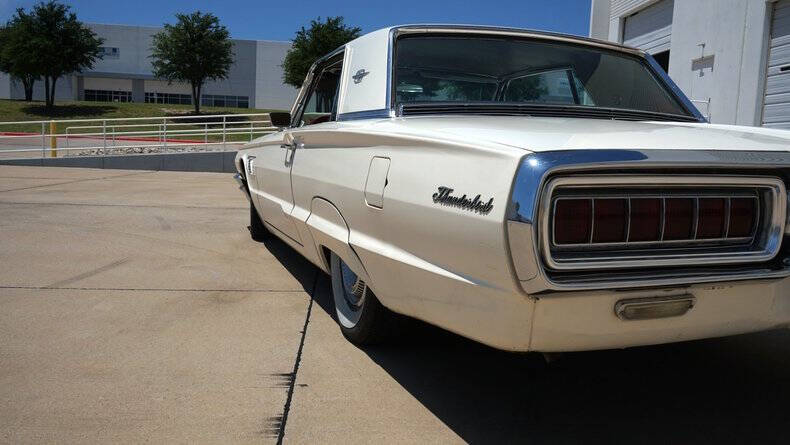 1965 Ford Thunderbird