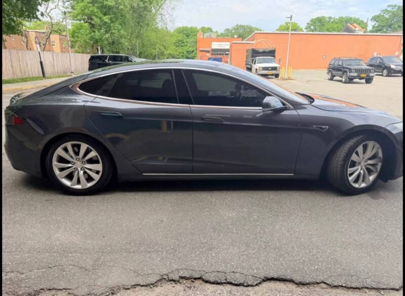 2015 Tesla Model S 85D