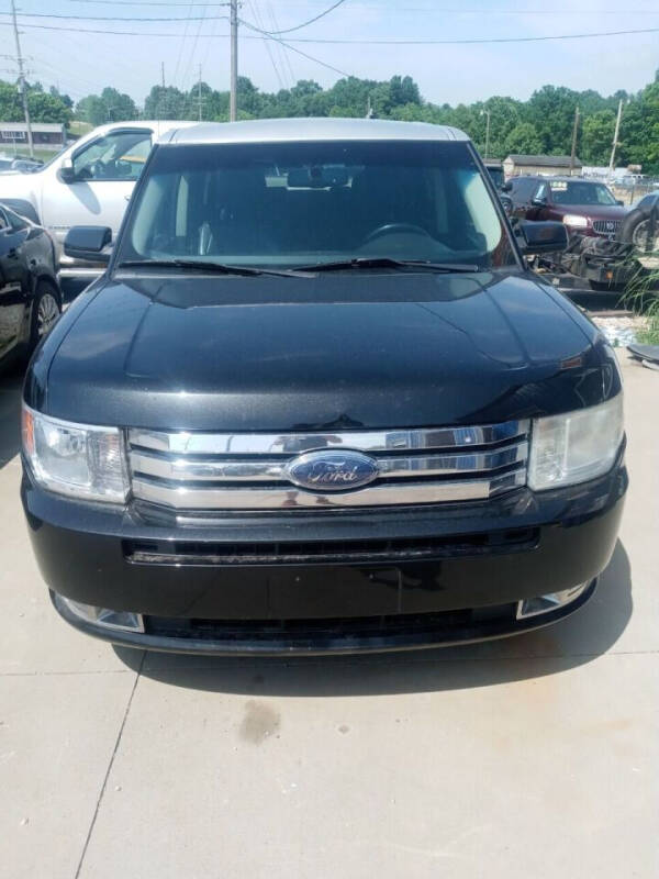 2010 Ford Flex for sale at ZZK AUTO SALES LLC in Glasgow KY