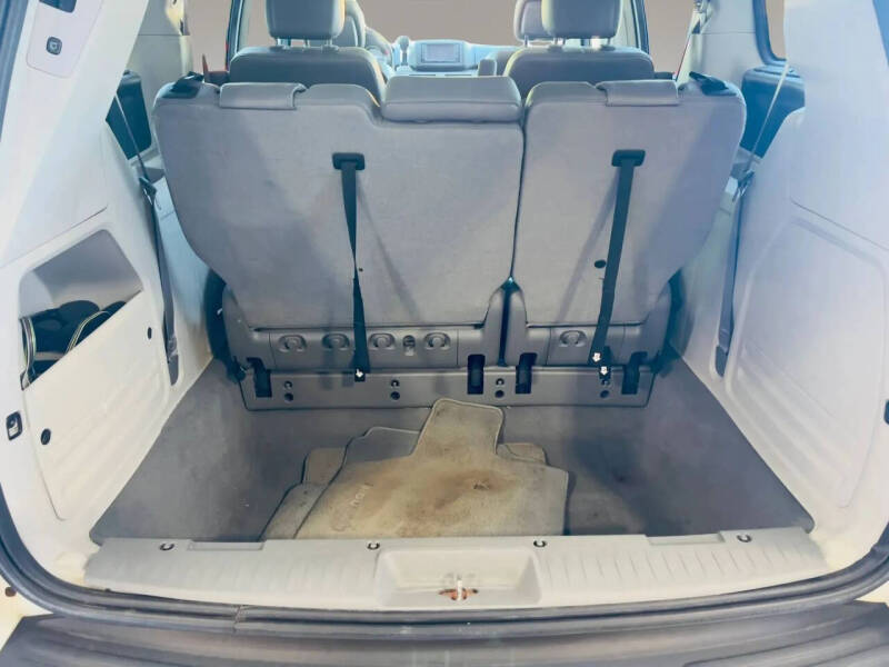 2014 Volkswagen Routan