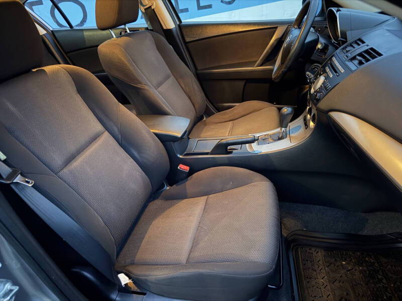 2010 Mazda MAZDA3 i Sport