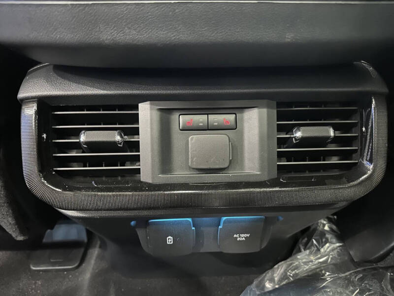 2023 Ford F-150 Lightning XLT