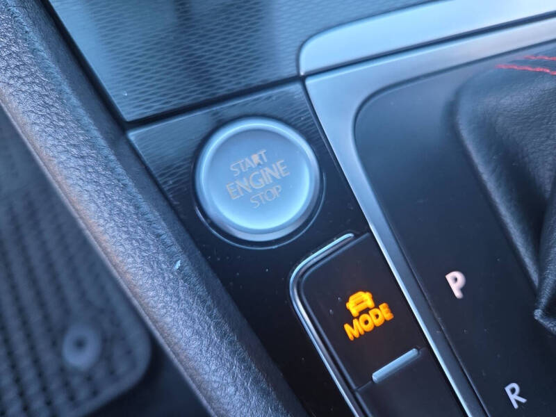 2015 Volkswagen Golf GTI SE