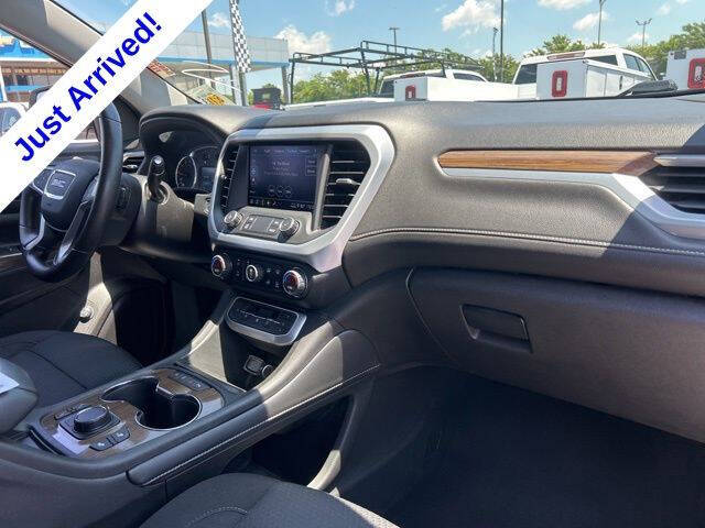 2022 GMC Acadia SLE