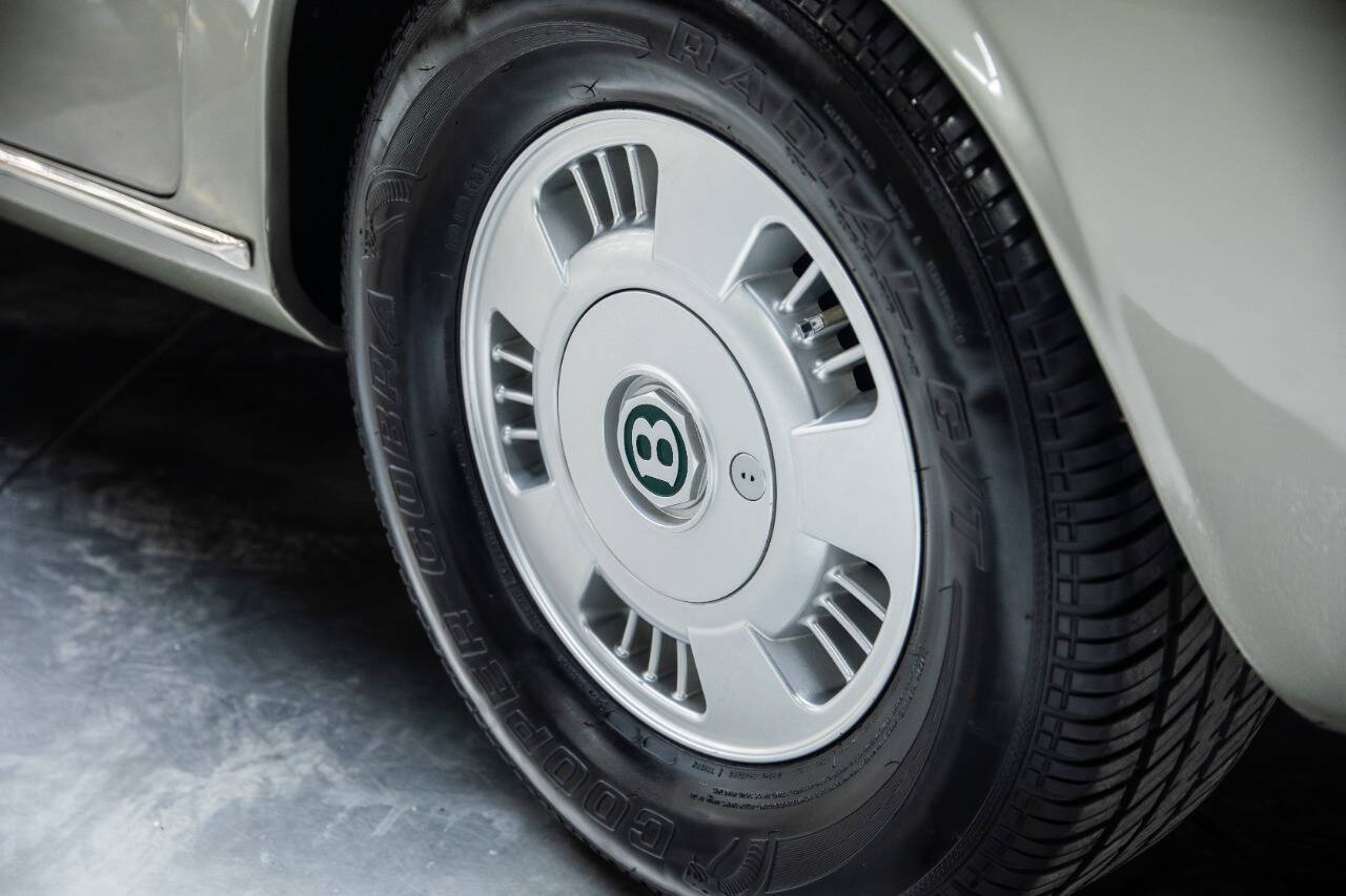 1967 Bentley T1 Saloon 70