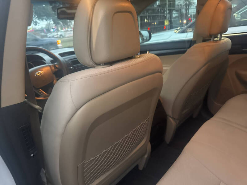 2011 Kia Sorento LX