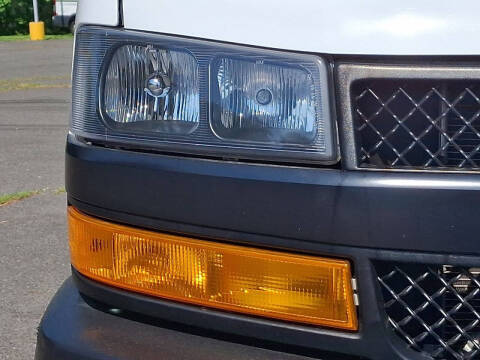 2022 Chevrolet Express 2500