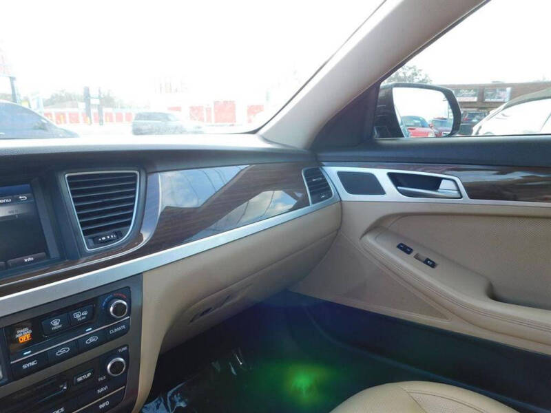 2015 Hyundai Genesis