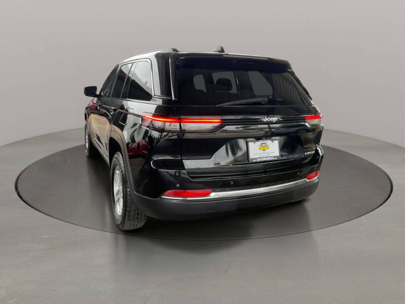 2023 Jeep Grand Cherokee Laredo