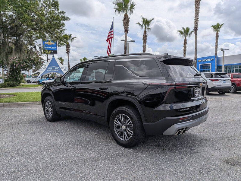 2024 Chevrolet Traverse LT