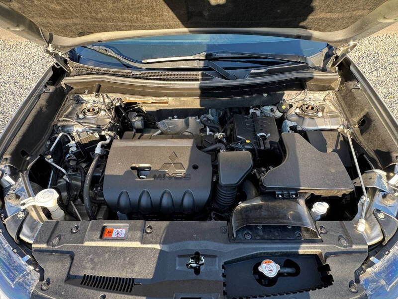 2020 Mitsubishi Outlander ES