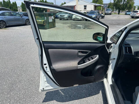 2015 Toyota Prius Three