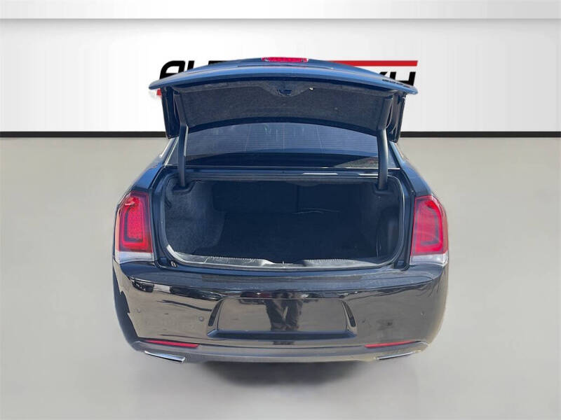 2022 Chrysler 300 S V6