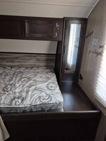 2018 Cherokee Grey Wolf