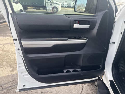 2014 Toyota Tundra SR5