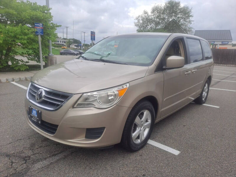 2009 Volkswagen Routan for sale at B&B Auto LLC in Union NJ