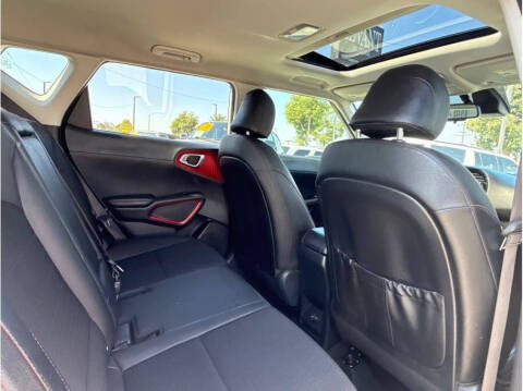 2020 Kia Soul GT-Line