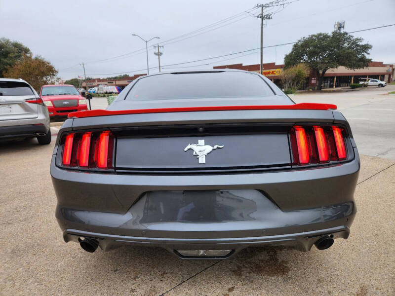 2017 Ford Mustang V6
