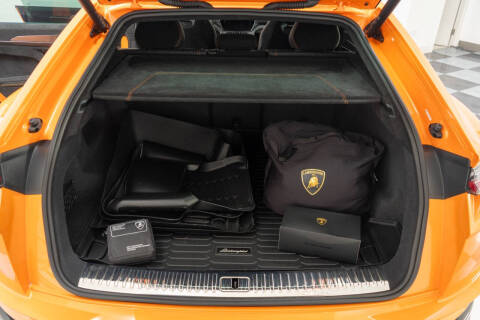 2024 Lamborghini Urus Performante