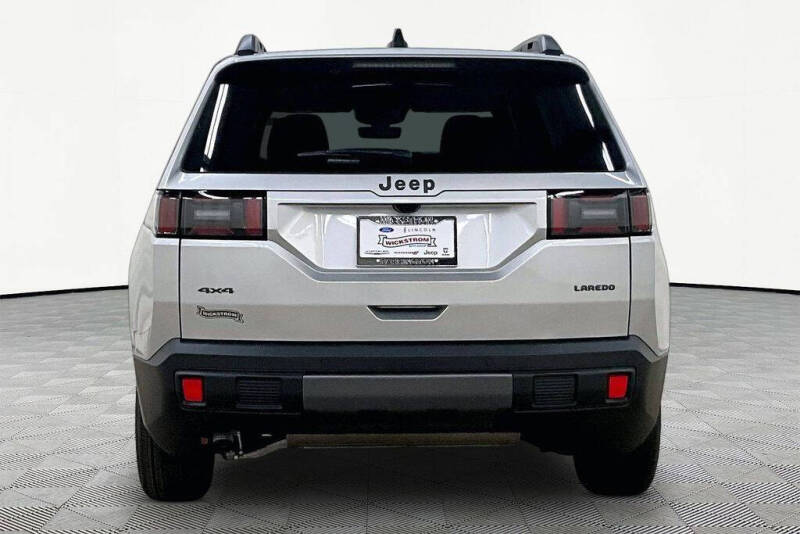 2026 Jeep Cherokee Laredo