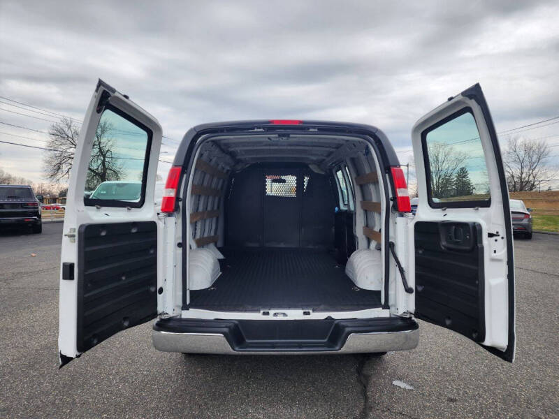 2024 Chevrolet Express 2500
