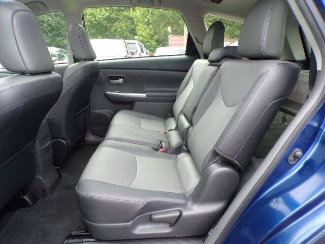 2014 Toyota Prius v Five