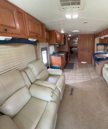 2009 Damon Challenger 376
