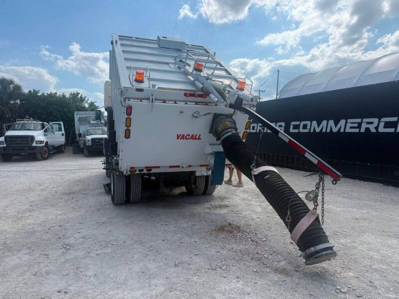 2006 Sterling SC8000 Cargo