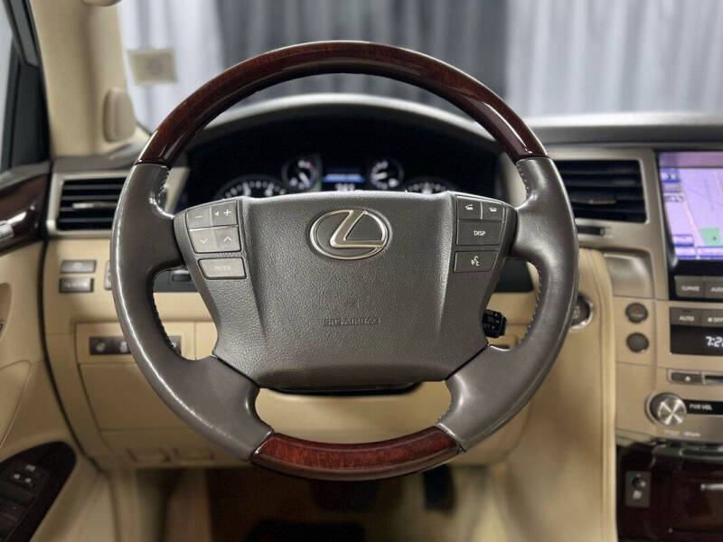2013 Lexus LX 570