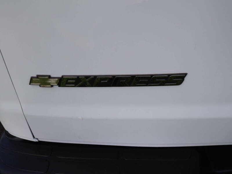 2023 Chevrolet Express LS 3500