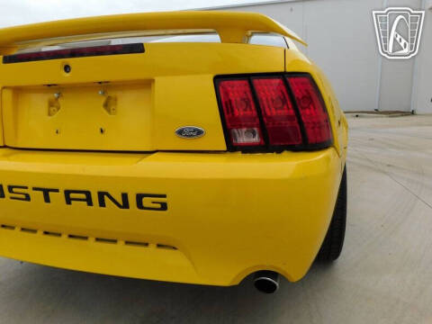 2004 Ford Mustang Mach 1 Premium
