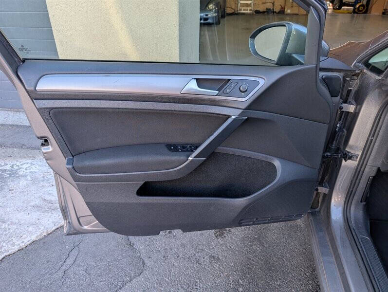 2015 Volkswagen e-Golf Limited Edition